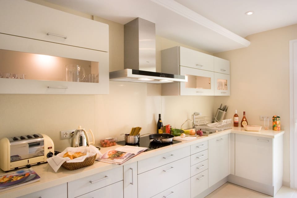 Apt 213 fully equipped kitchen