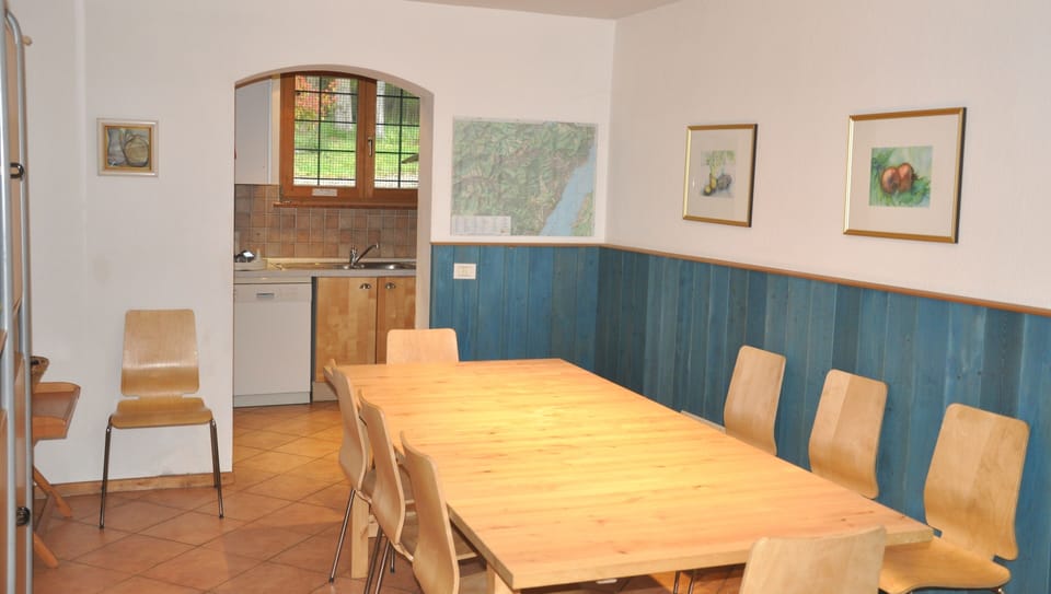 Dining room for 10