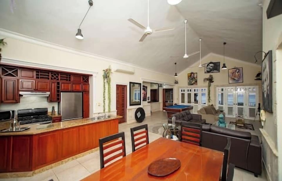 Kitchen/Puntilla (2)