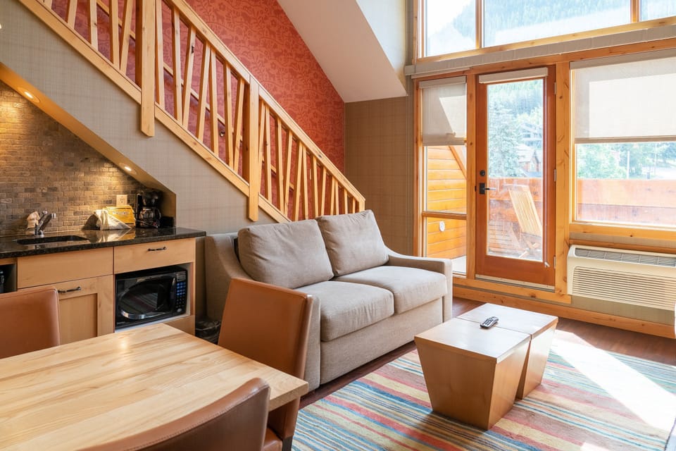 Return to this luxurious suite after a day playing around in the mountains.