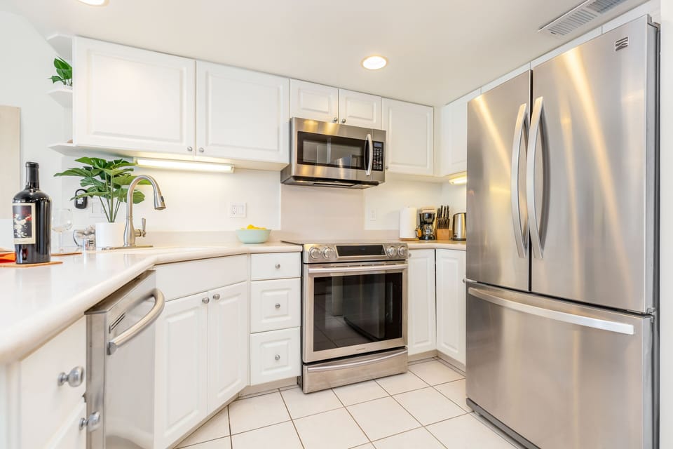 Updated Kitchen with Dishwasher
