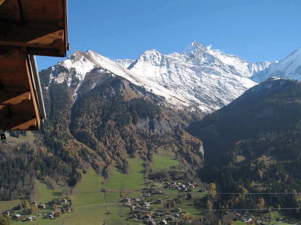 CHALET IN EXCEPTIONAL SITE 300 m FROM THE MECHANICAL HIGHWAYS Chalet in Saint-Gervais-Bains