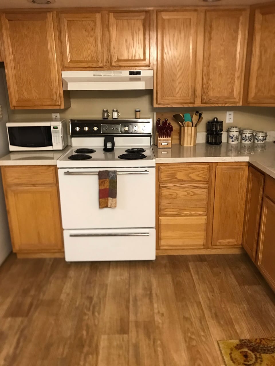 Electric stove/oven and microwave