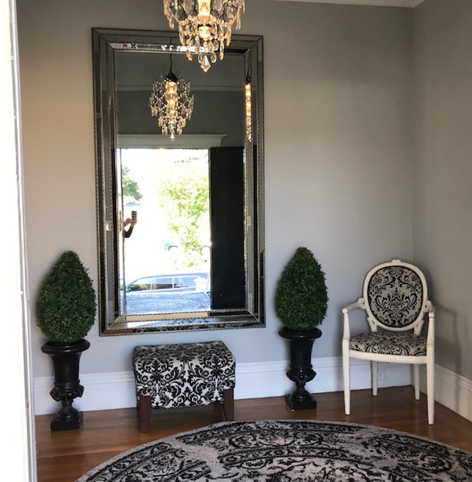 Welcome to the Wine-Taster's Estate. Entrance into Vestibule. 