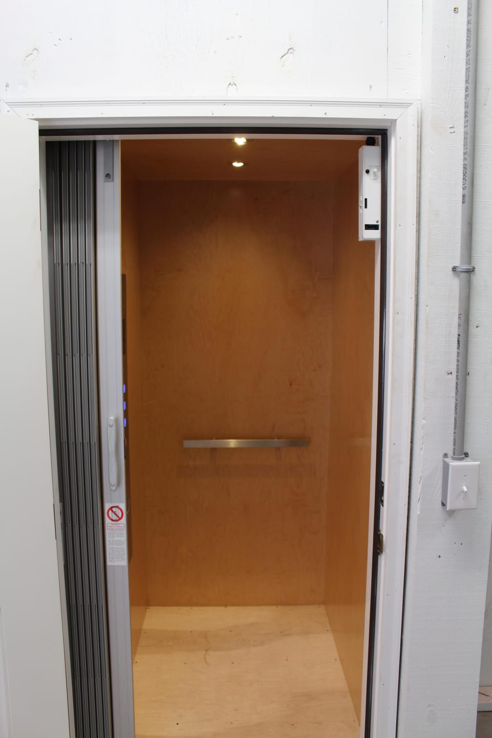 Elevator to all 3 floors