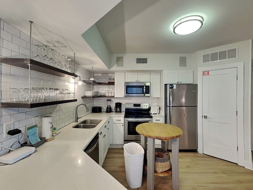 Fully Equipped Kitchen with Stainless Steel Appliances