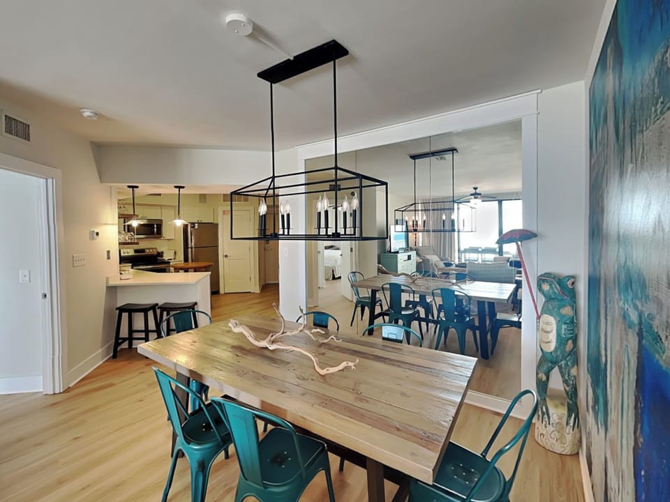Dining Area - Table for Six