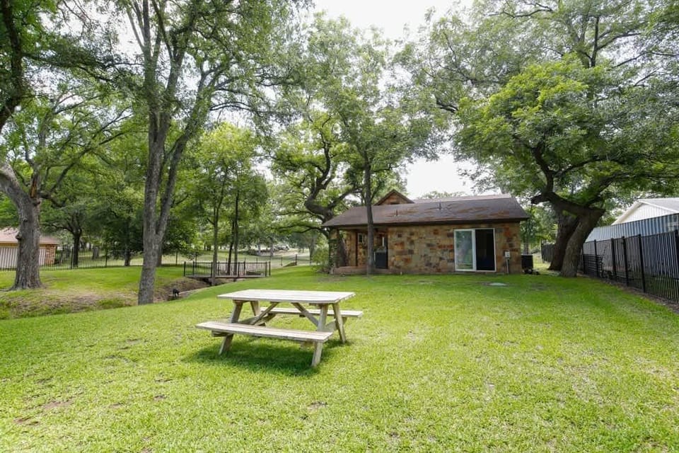 Guest House & Back Yard Picnic Bench