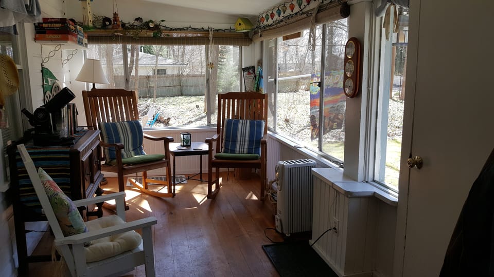 Front screen porch