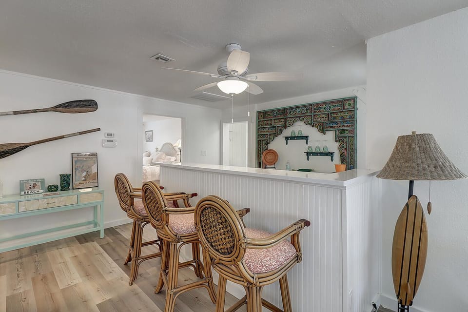 1st Floor - Relax in the Lounge with Convenient Bar Seating