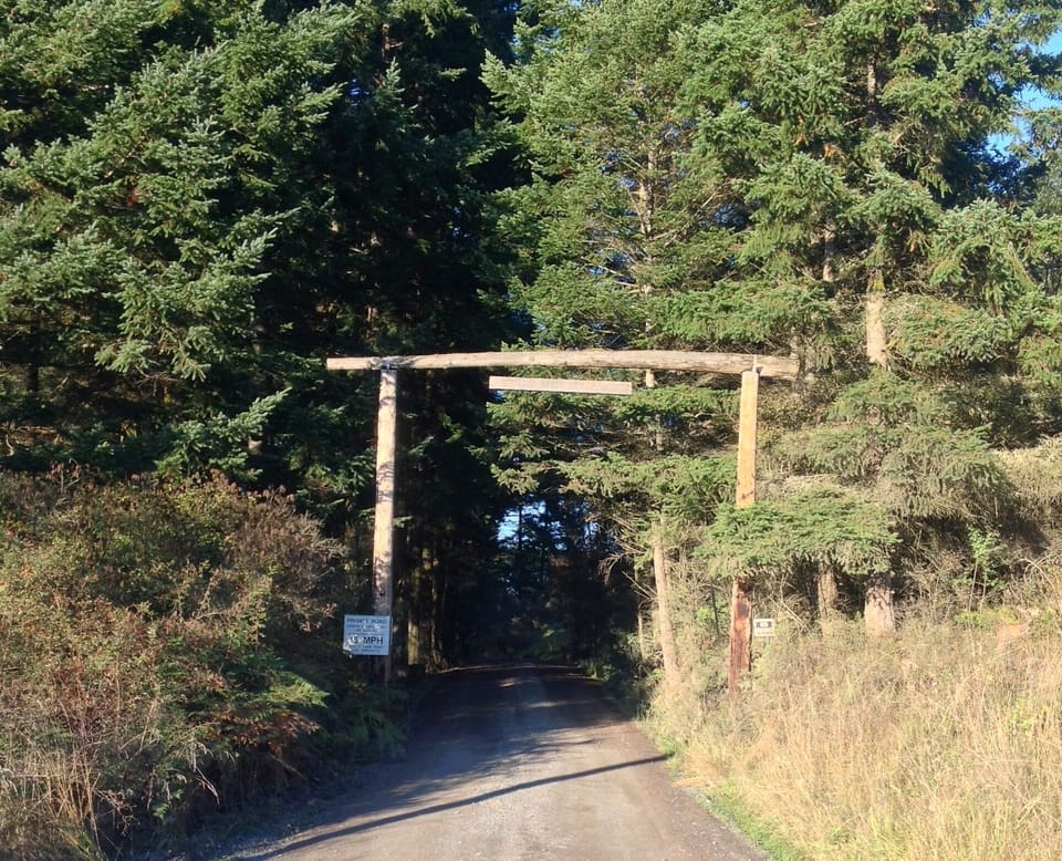 Entrance to Eureka Drive.