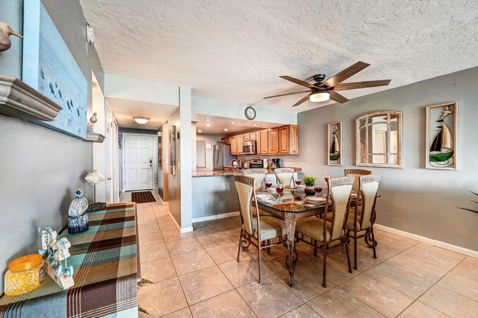 Large dinning room 