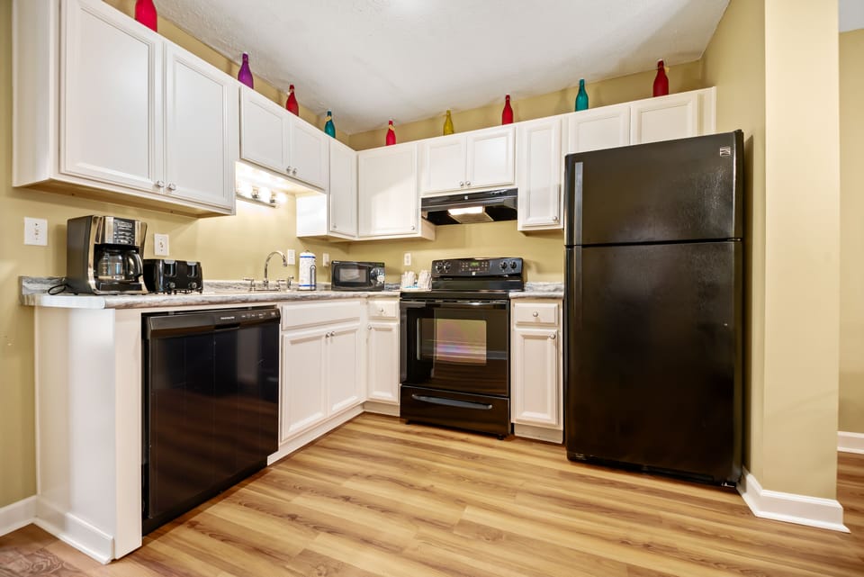 Open Full Kitchen