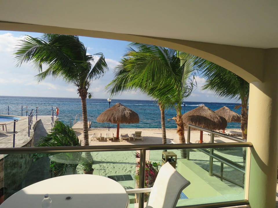 Looking out over the beach and 1 of two piers. Get picked at the pier to dive.