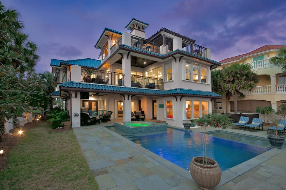 Welcome to CAKE BY THE OCEAN ! This stunning home is your DREAM oasis!