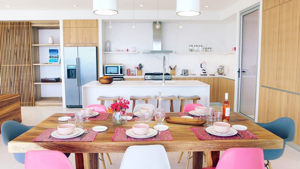 Villa Fugata Kitchen and dinner table