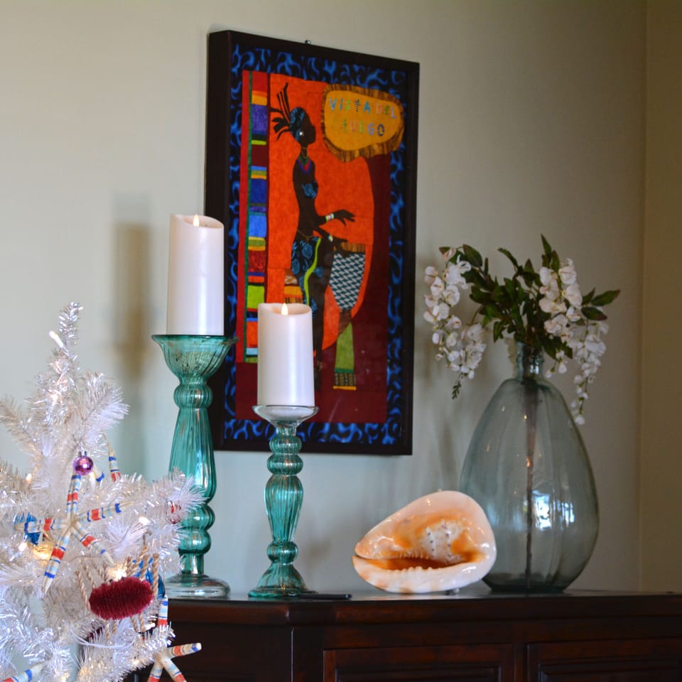 Stunning original art adorns the walls at Vista del Fuego.