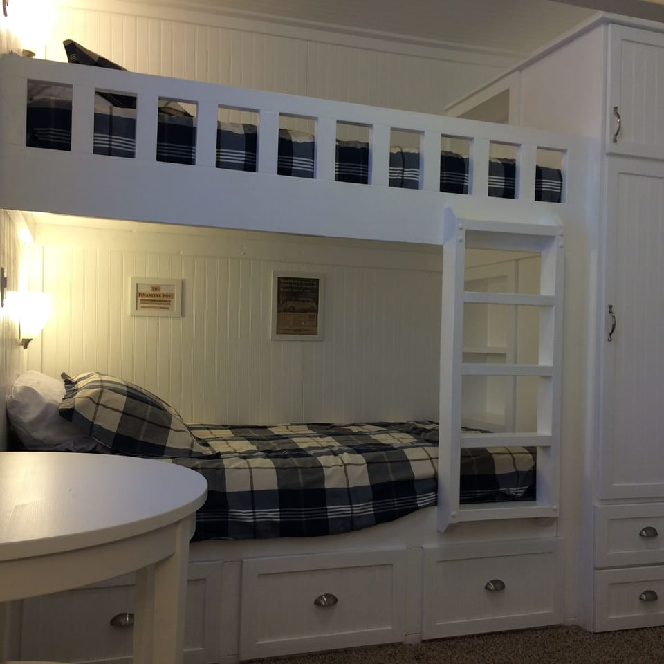 Unpack, stay awhile! Plenty of storage.