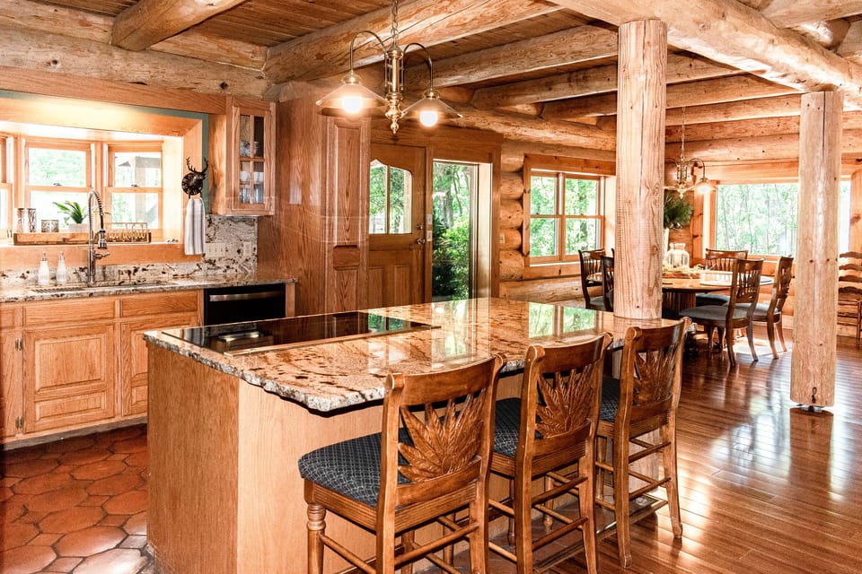 kitchen & bar dining area