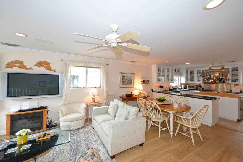 220W - Open Living Area