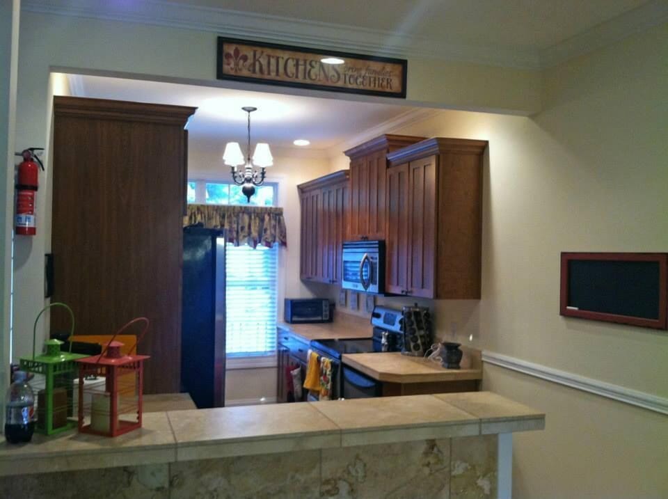 Fully-equipped Kitchen w/ stainless steel appliances.