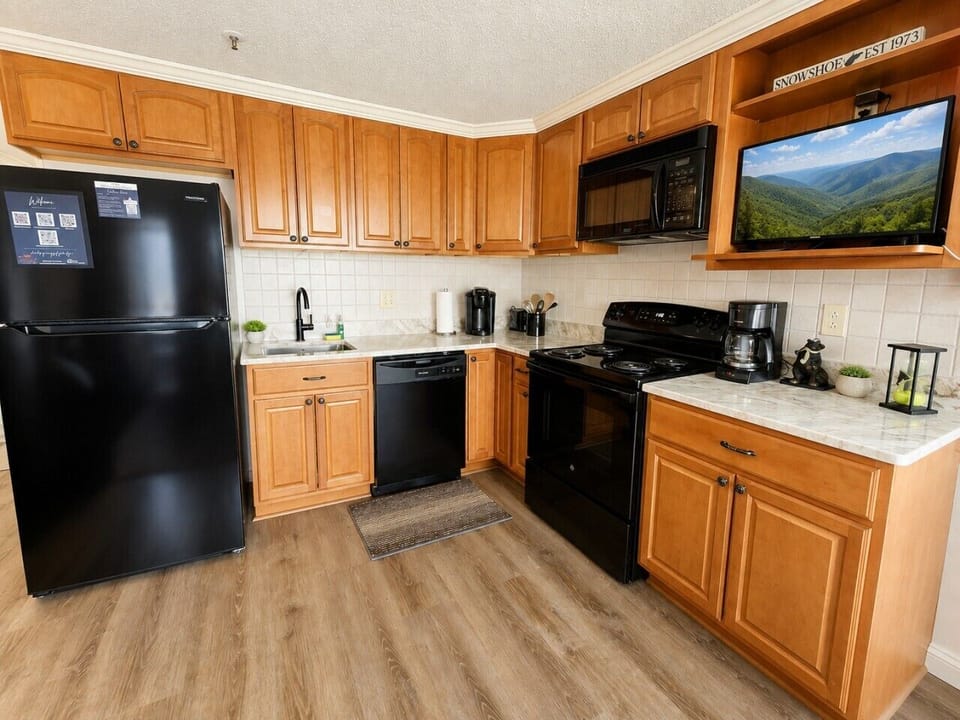Fully-equipped kitchen