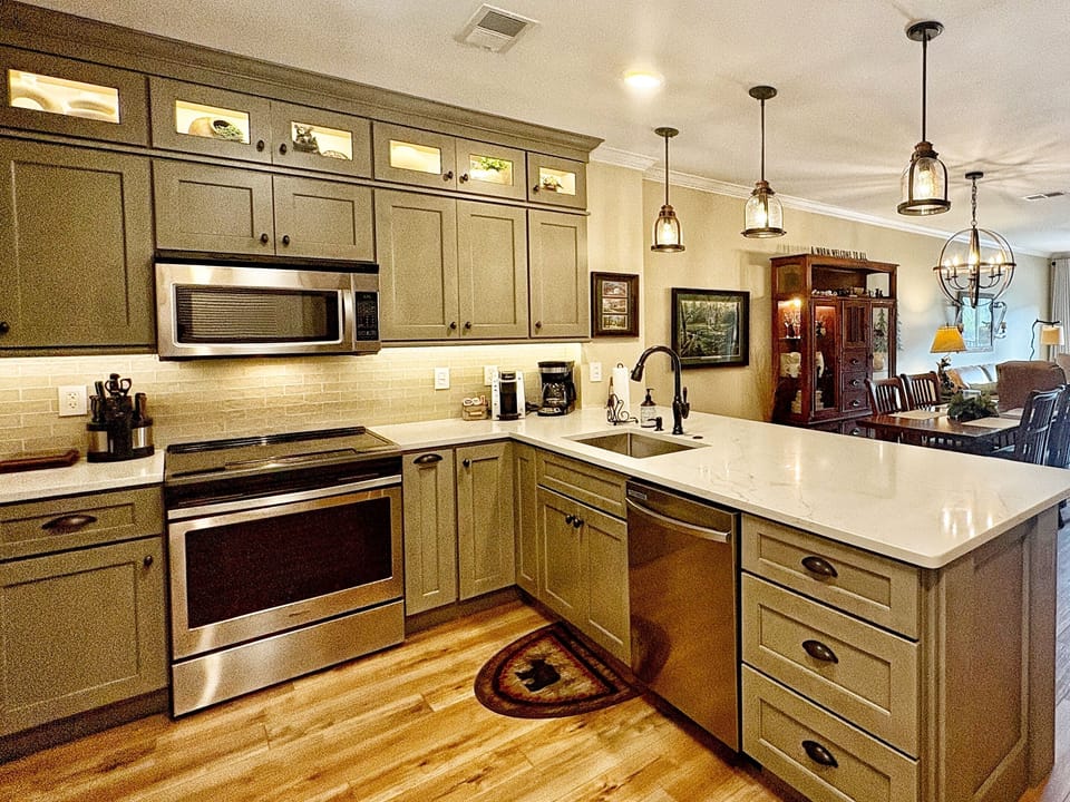 New cabinets, flooring and quartz countertops