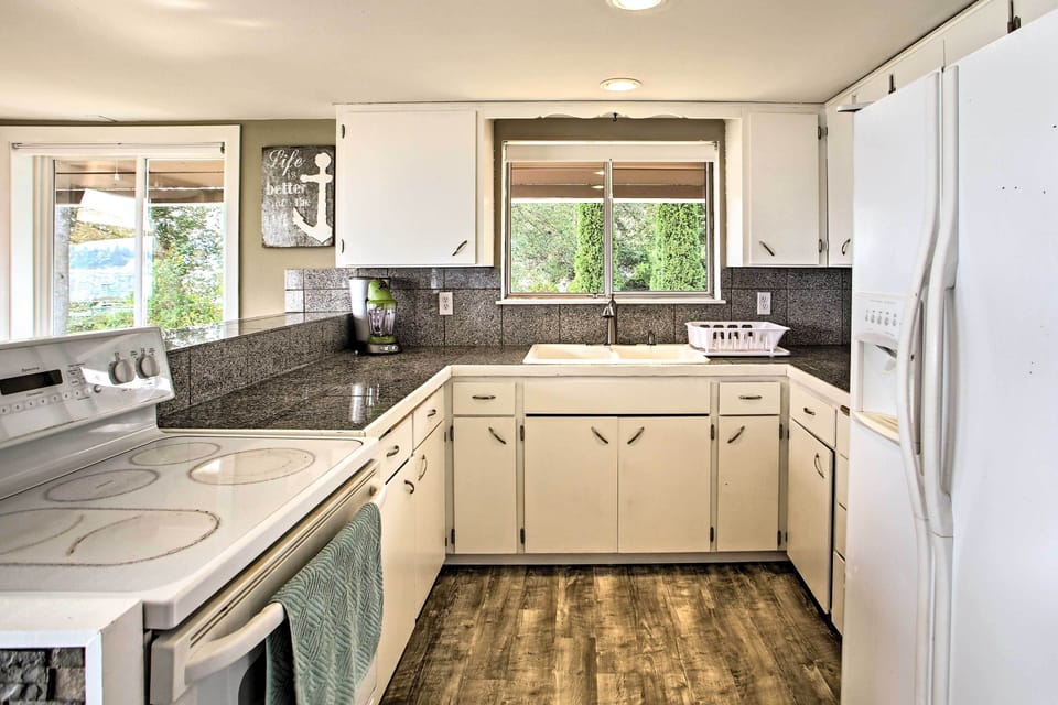 Fully Equipped Kitchen | Blender