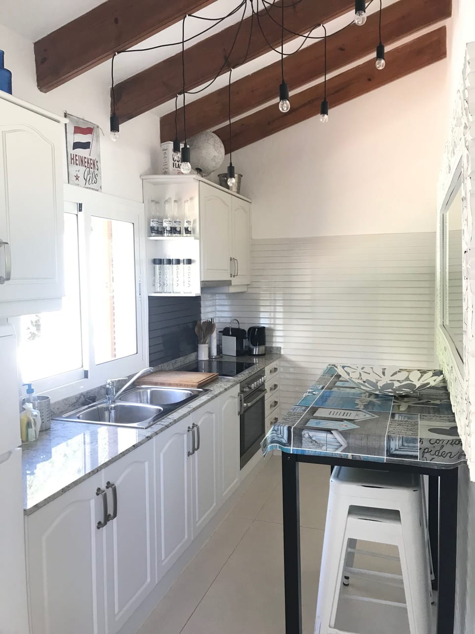 Fully equipped kitchen including Microwave oven, dishwasher and washing machine