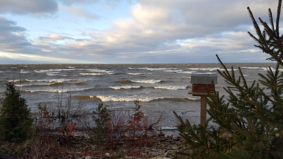 Family friendly cottage on the bay! Cottage in Door County