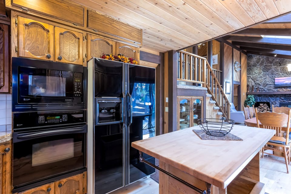 Kitchen - Main Level