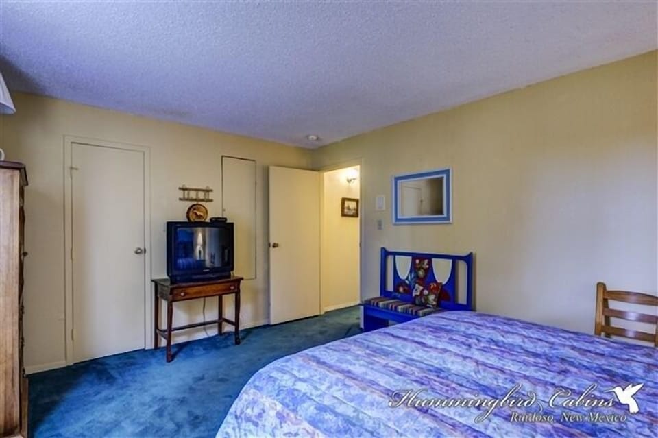 Additional view of guest room