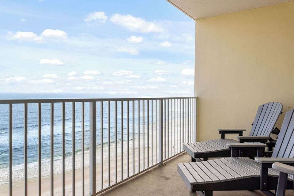 Balcony - Enjoy endless views of the Gulf while relaxing on this 11th floor balcony.