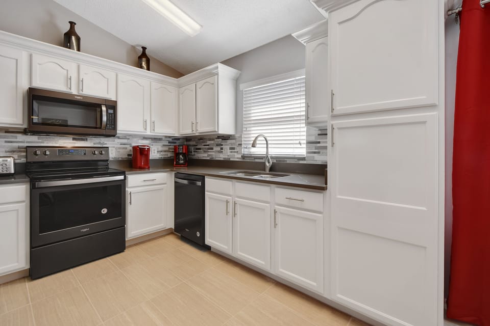 Fully equipped kitchen