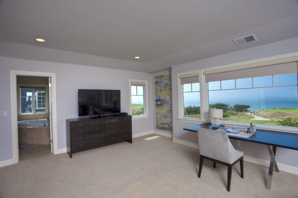 Master bedroom desk, TV
