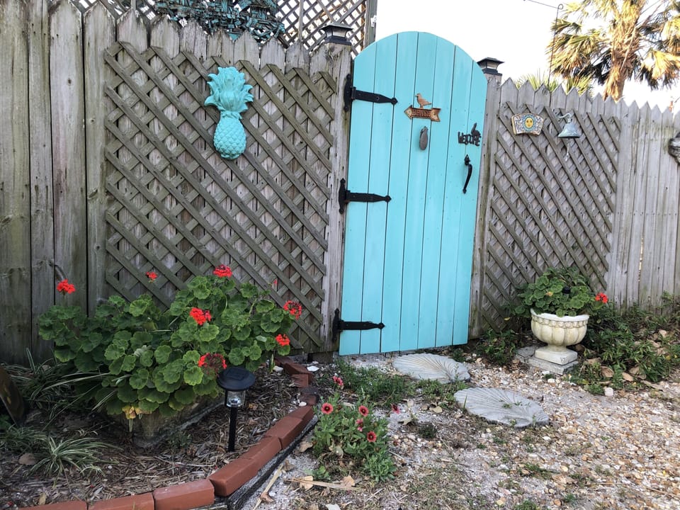 WELCOME TO THE ENCHANTED ARTIST BEACH COTTAGE⭐️⭐️⭐️⭐️⭐️⭐️⭐️