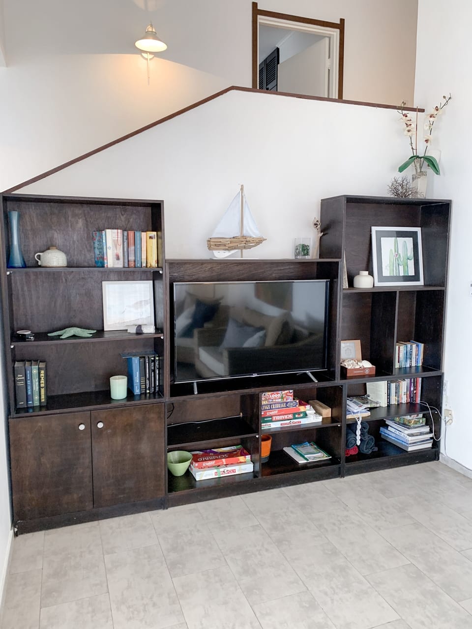 Entertainment unit with Netflix, IP TV, board games, books, games,etc 
