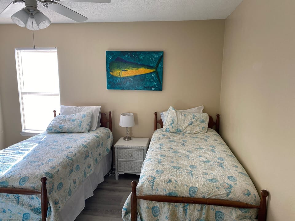 twin bedroom