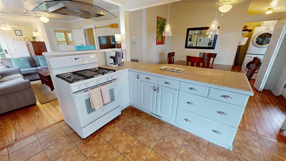 Folly-Bungalow-Kitchen