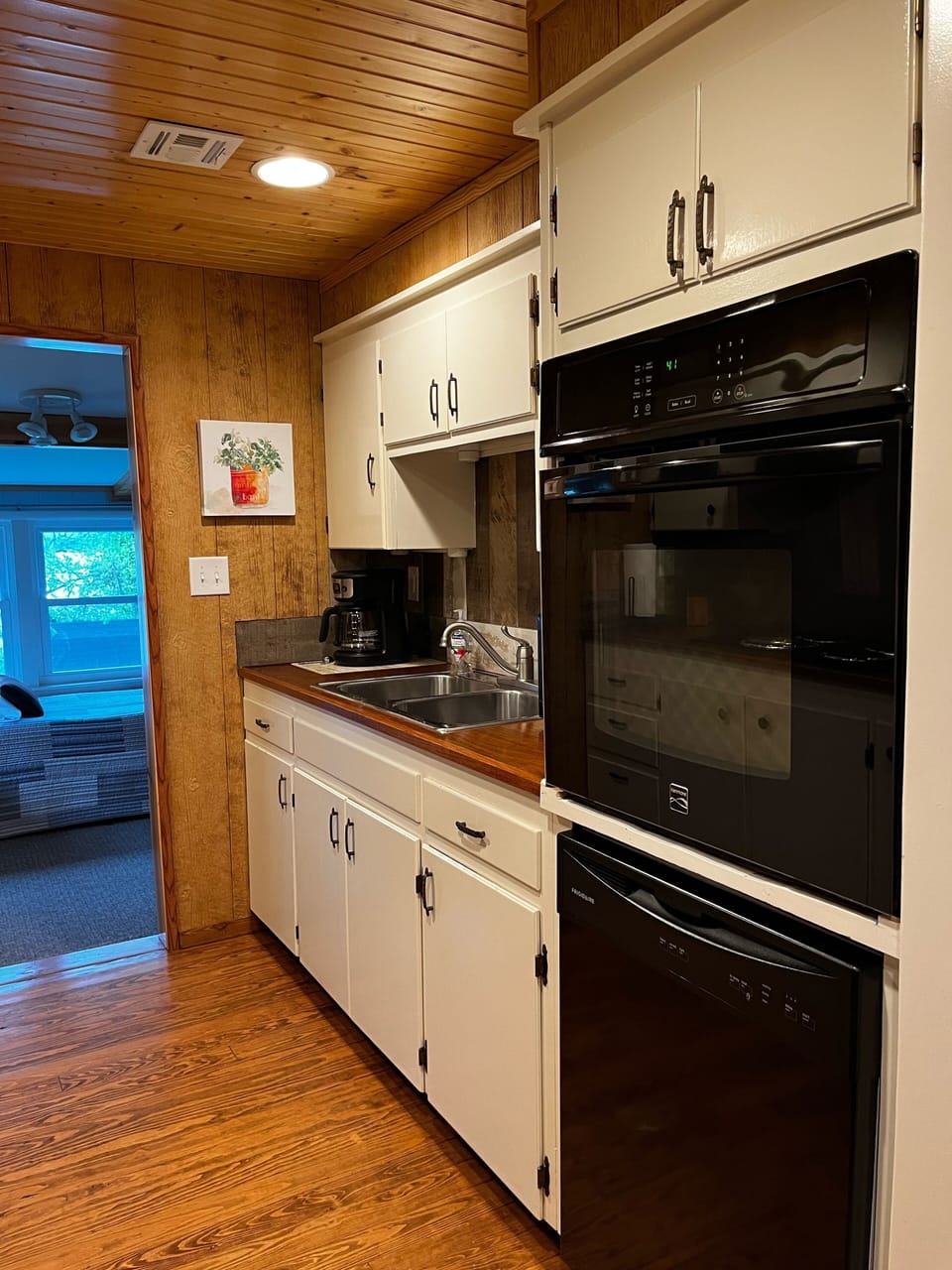 Fully stocked kitchen. Just bring your food!