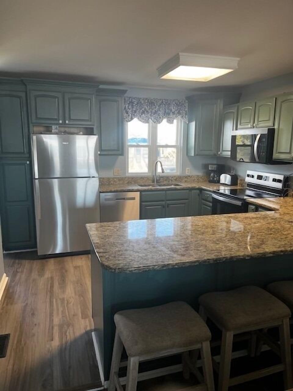 Kitchen with SS applicances