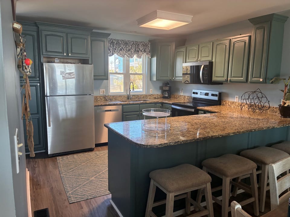 West - Kitchen