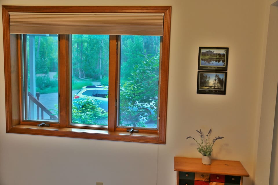 Queen Bedroom with Forest View