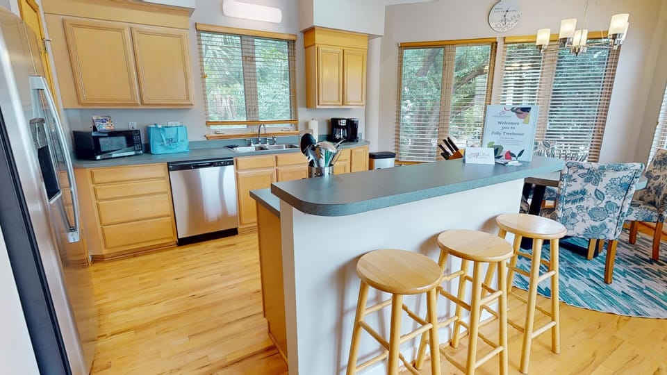 Folly-Treehouse-Kitchen