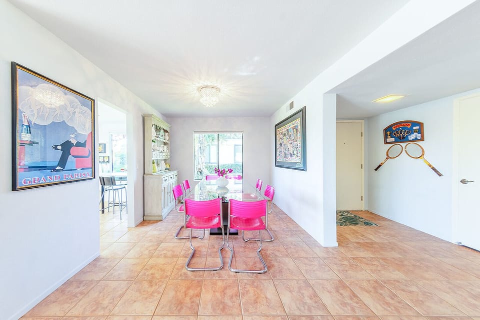 Dining area for 8