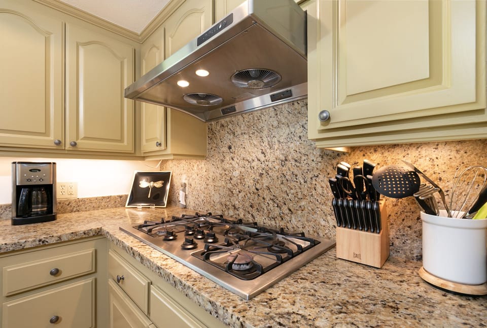 Coffee maker, toaster, microwave, Kitchen-Aid mixer etc.  Well equipped.