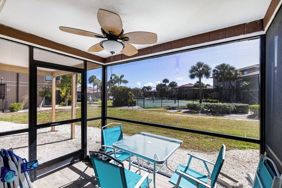 Screened in Patio
