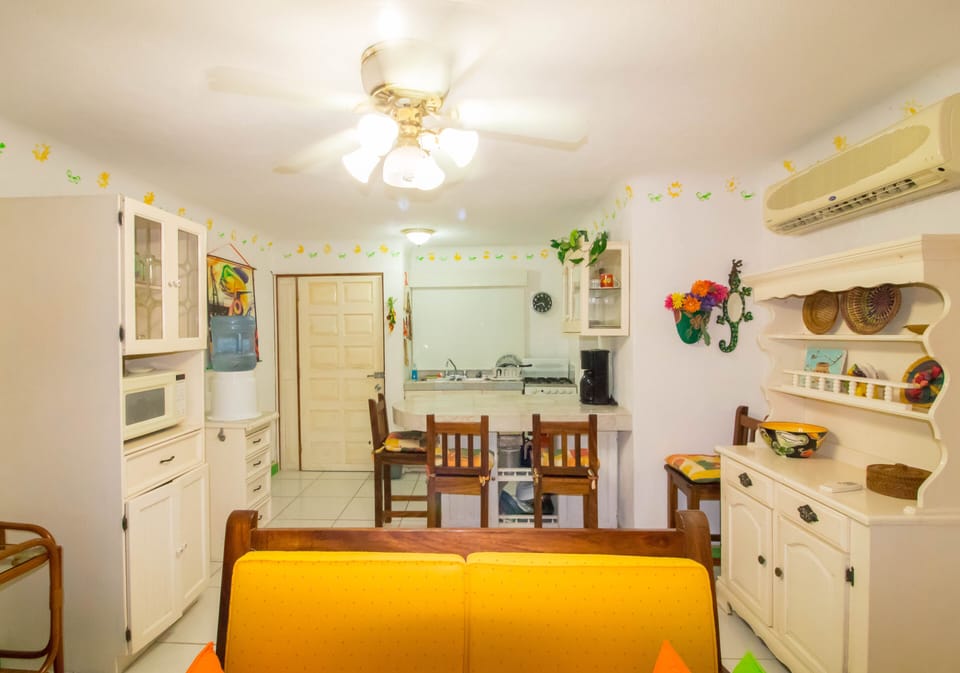 Loma del mar C-12, Dining room. (MyPVRentals) 