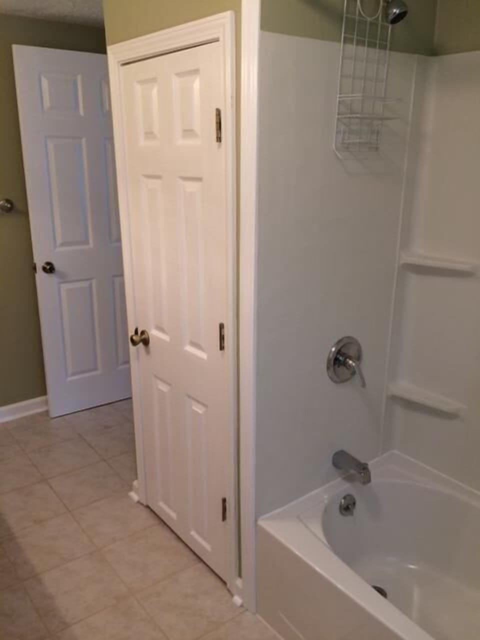 2nd Floor Bathroom