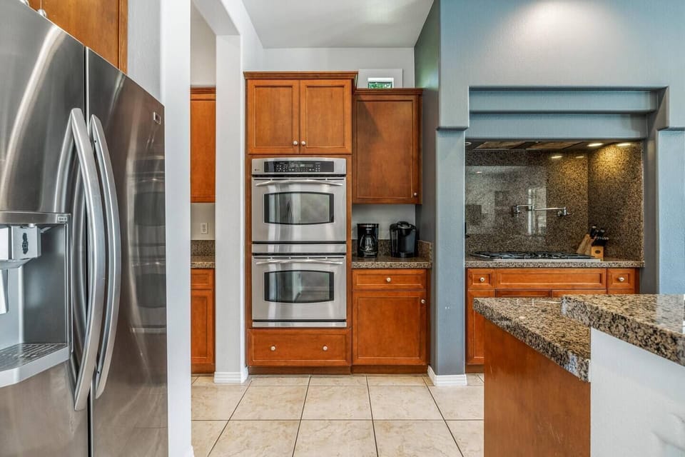 Great Room: Gourmet Kitchen with stainless steel alliances.